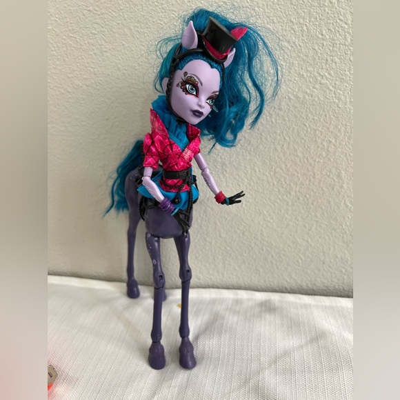 monster high Other - Monster High Avea Trotter